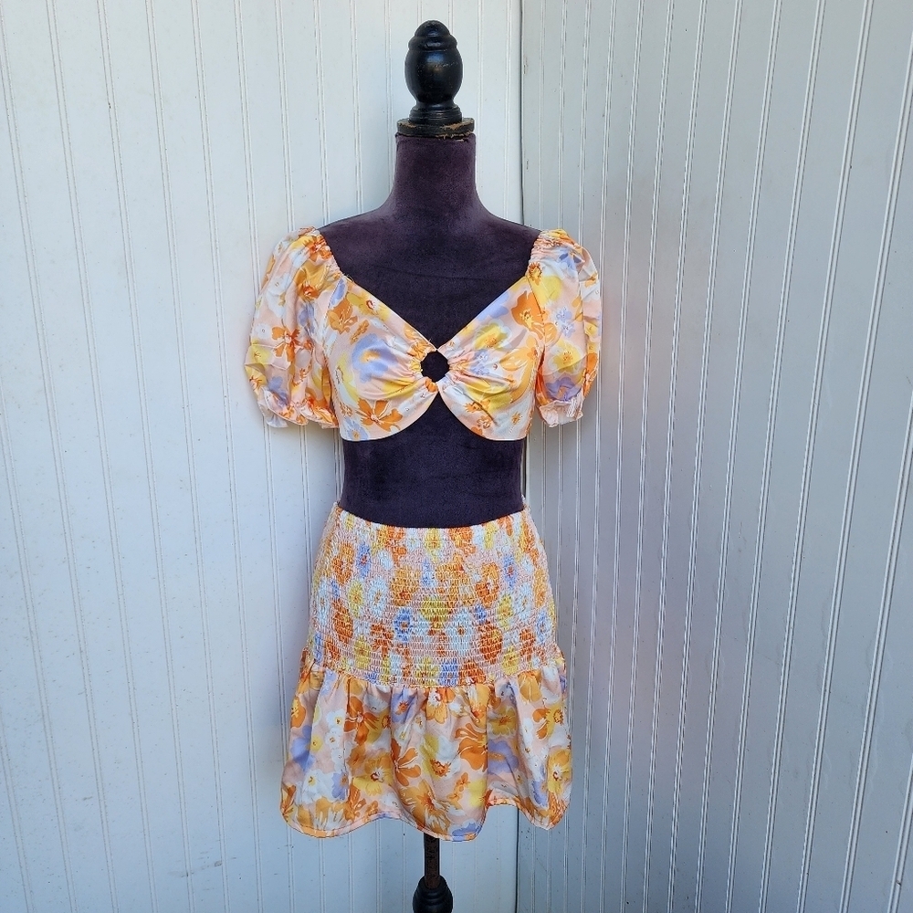 Womens Orange Floral Satin Set Crop Top + Skirt Puff Sleeve Tie Smocked Sz L
